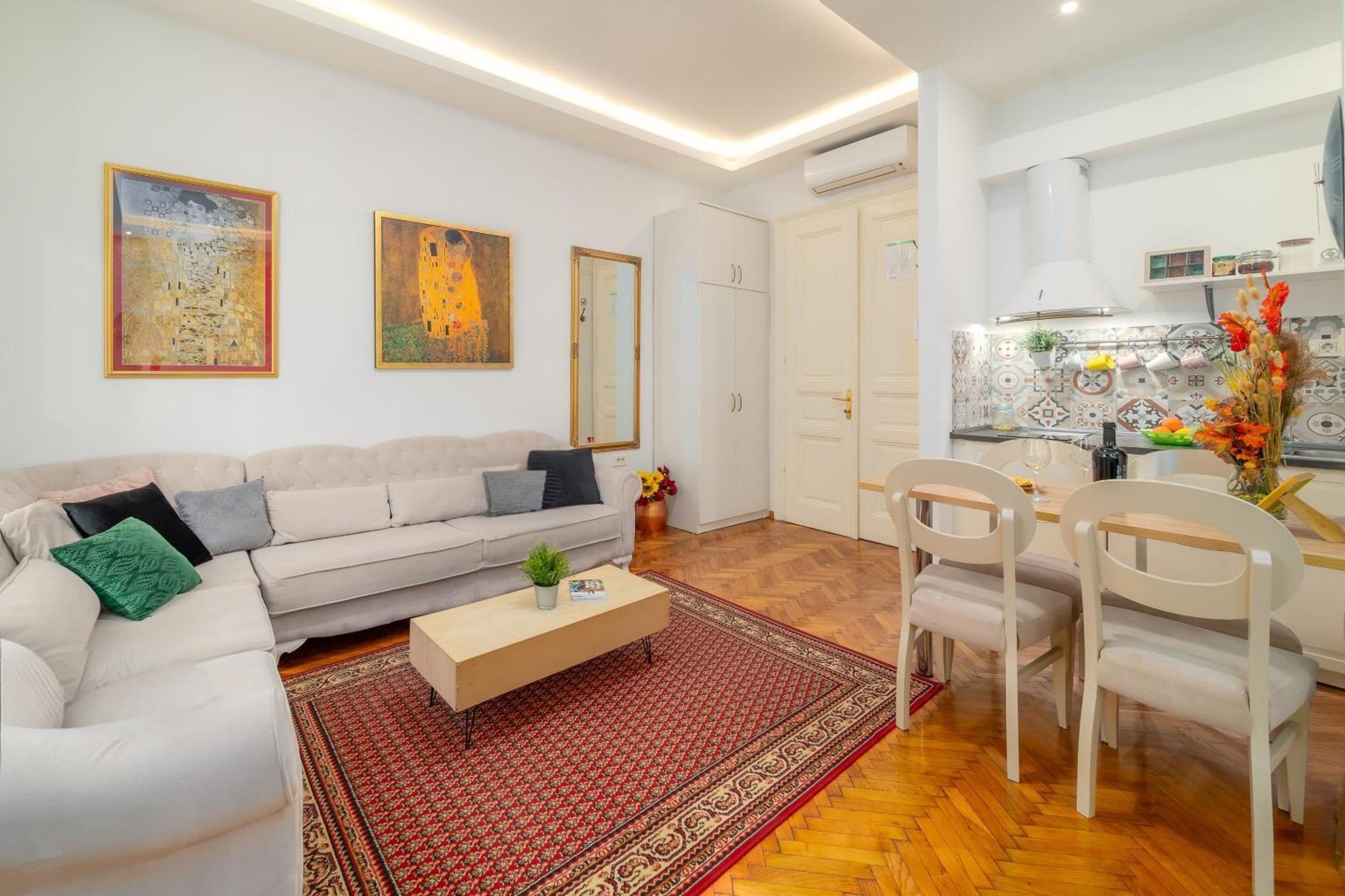 Aurelia Antik Apartments & Rooms, Zagreb City Center Buitenkant foto
