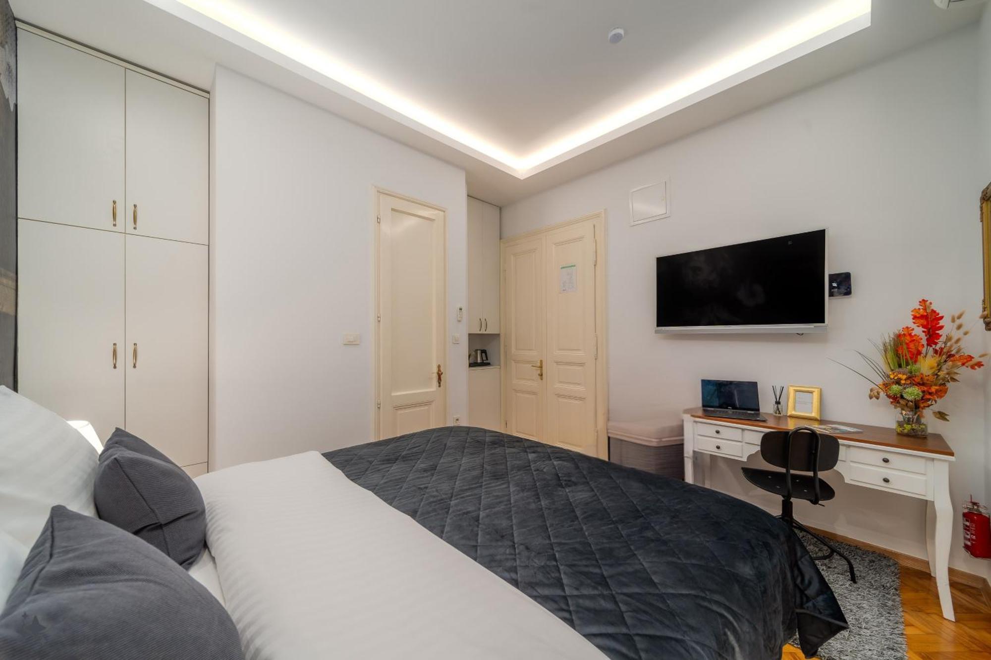 Aurelia Antik Apartments & Rooms, Zagreb City Center Buitenkant foto
